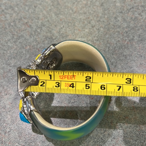 NEW DROPPED PRICED TO SELL🙆🏼♀️come hither
Authentic Alexis Bittar bracelet🤩 - Picture 5 of 5